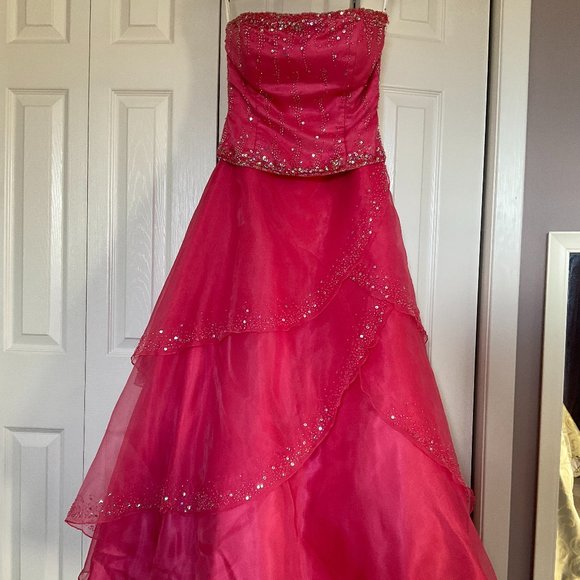 Gorgeous Pink Tiered Ball Gown Grad Prom Dress Size 4-6 - Picture 2 of 7